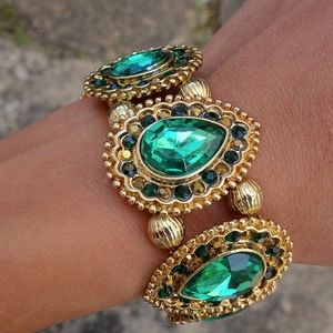 Green & Gold Teardrop Pear Jewel Glitzy Glam Elastic Stretch Statement Bracelet